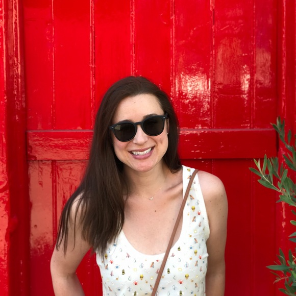 Meet your Posher, Mariah - Picture 4 of 4